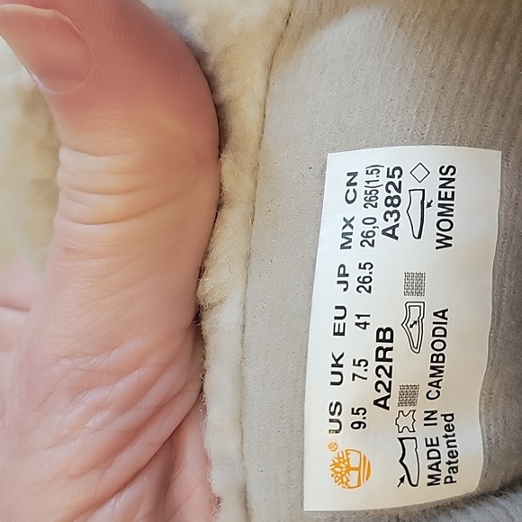 Worn for one hour!  Timberland Mabel Town boot!  size 9.5 boots in taupe. - Picture 4 of 4